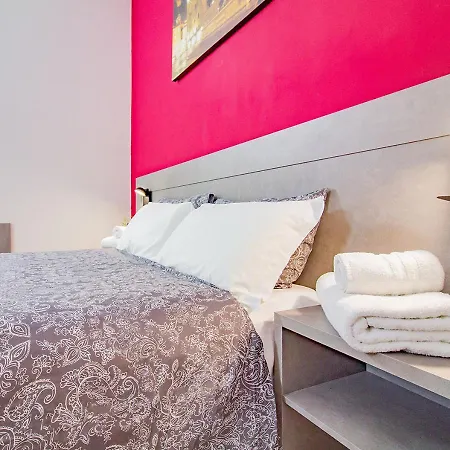 Athena Rooms - Parcheggio privato-2